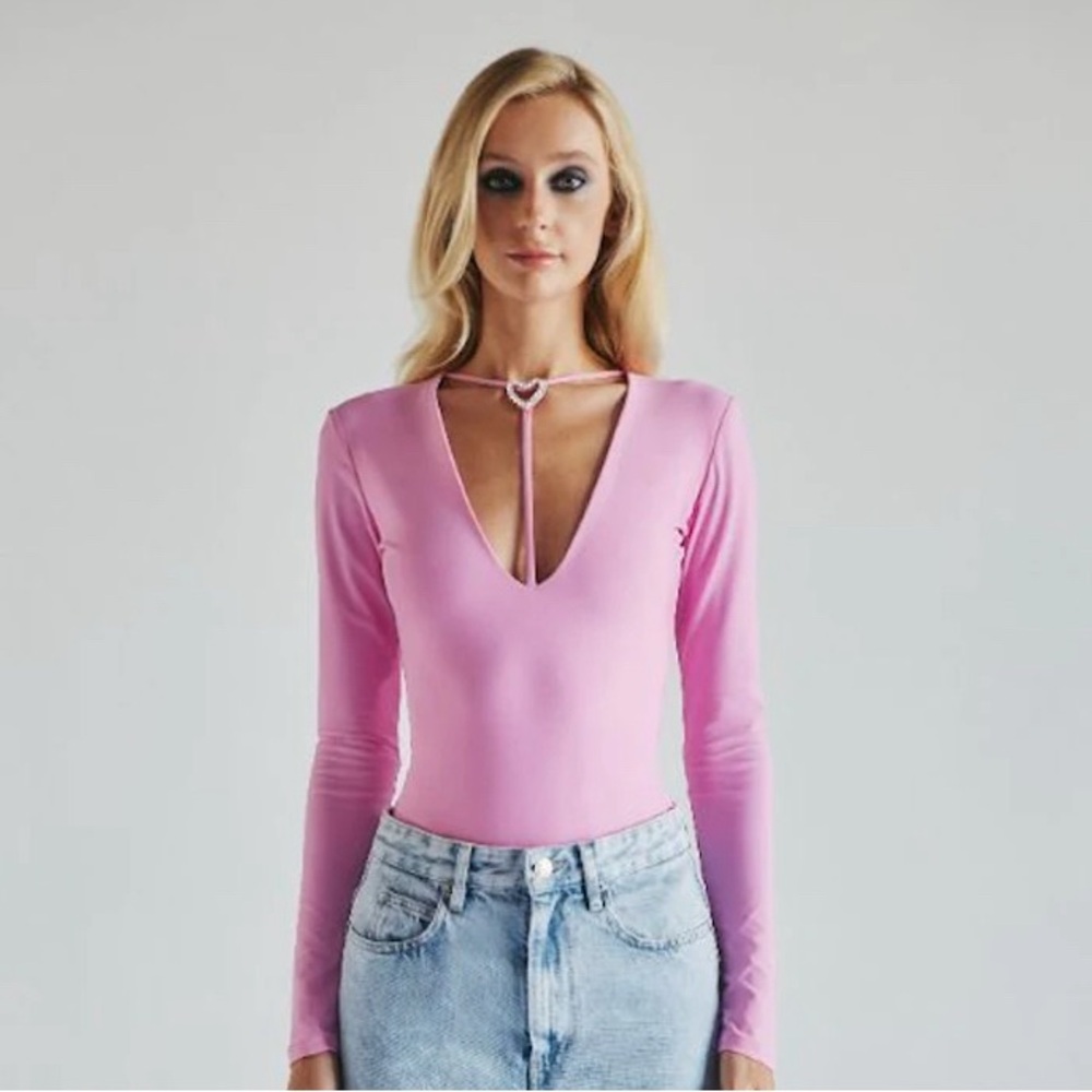 Romani Official Roma Pink Heart Bodysuit size Small